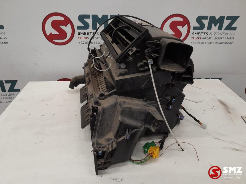 Iveco Occ kachelhuis Iveco - Fűtés/ Szellőzés gep - Teherautó: 3 kép. Iveco Occ kachelhuis Iveco - Fűtés/ Szellőzés gep - Teherautó: 3 kép.