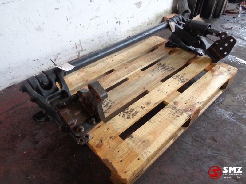 Iveco Occ kantelsteun cabine - Fülke felfüggesztés - Teherautó: 2 kép. Iveco Occ kantelsteun cabine - Fülke felfüggesztés - Teherautó: 2 kép.