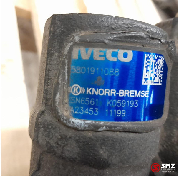 Iveco Occ remklauw linksachter Iveco - Féknyereg - Teherautó: 5 kép. Iveco Occ remklauw linksachter Iveco - Féknyereg - Teherautó: 5 kép.