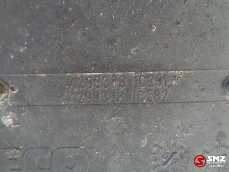 Iveco Occ spatbord rechts iveco stralis - Sárvédő - Teherautó: 4 kép. Iveco Occ spatbord rechts iveco stralis - Sárvédő - Teherautó: 4 kép.