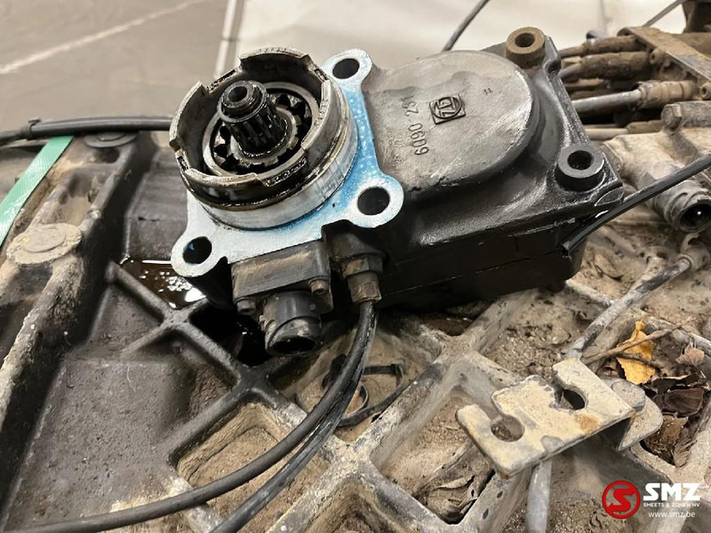 Iveco Occ versnellingsbak 6s2220td iveco - Sebességváltó - Teherautó: 5 kép. Iveco Occ versnellingsbak 6s2220td iveco - Sebességváltó - Teherautó: 5 kép.