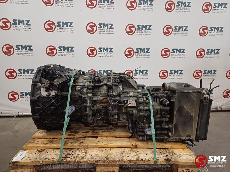 Iveco Occ versnellingsbak + intarder 12AS2331TD Iveco - Sebességváltó - Teherautó: 1 kép. Iveco Occ versnellingsbak + intarder 12AS2331TD Iveco - Sebességváltó - Teherautó: 1 kép.