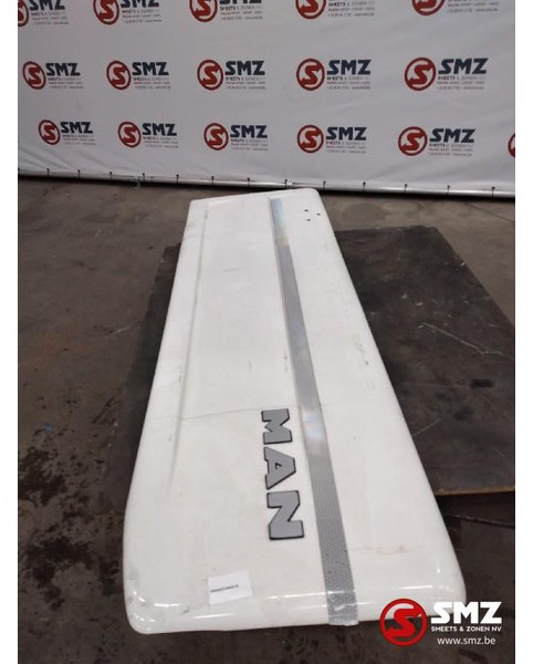 MAN Occ Side-skirt links MAN TGX 81416800060 - Keret/ Alváz - Teherautó: 2 kép. MAN Occ Side-skirt links MAN TGX 81416800060 - Keret/ Alváz - Teherautó: 2 kép.