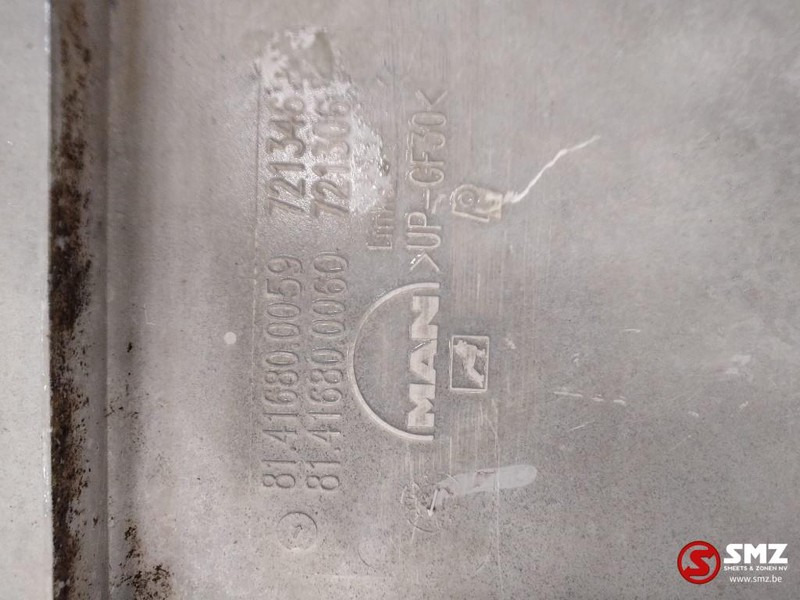 MAN Occ Side-skirt links MAN TGX 81416800060 - Keret/ Alváz - Teherautó: 3 kép. MAN Occ Side-skirt links MAN TGX 81416800060 - Keret/ Alváz - Teherautó: 3 kép.
