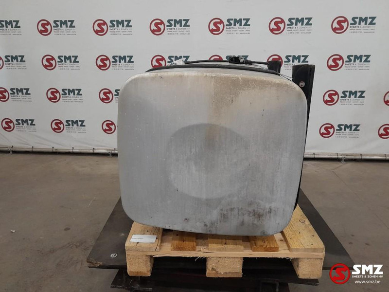 MAN Occ brandstoftank 600L + steunen MAN - Üzemanyag tartály - Teherautó: 3 kép. MAN Occ brandstoftank 600L + steunen MAN - Üzemanyag tartály - Teherautó: 3 kép.