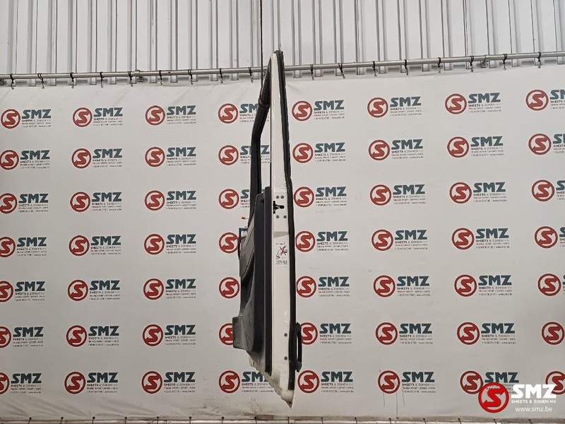 MAN Occ deur rechts MAN - Ajtó és alkatrészek - Teherautó: 4 kép. MAN Occ deur rechts MAN - Ajtó és alkatrészek - Teherautó: 4 kép.