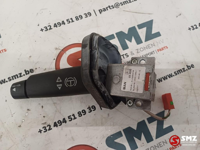 MAN Occ stuurkolomschakelaar retarder MAN - Elektromos rendszer - Teherautó: 1 kép. MAN Occ stuurkolomschakelaar retarder MAN - Elektromos rendszer - Teherautó: 1 kép.