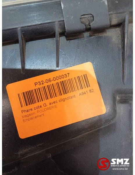 Mercedes-Benz Koplamp links Mercedes - Fényszóró - Teherautó: 4 kép. Mercedes-Benz Koplamp links Mercedes - Fényszóró - Teherautó: 4 kép.