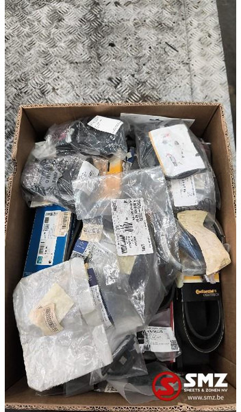 Mercedes-Benz Lot onderdelen Mercedes - Lámpá/ Világítás - Teherautó: 1 kép. Mercedes-Benz Lot onderdelen Mercedes - Lámpá/ Világítás - Teherautó: 1 kép.