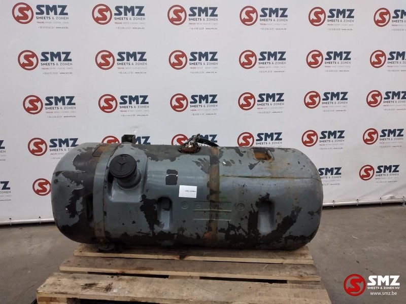 Mercedes-Benz Occ Brandstoftank 210L Mercedes 2527 - Üzemanyag tartály - Teherautó: 1 kép. Mercedes-Benz Occ Brandstoftank 210L Mercedes 2527 - Üzemanyag tartály - Teherautó: 1 kép.