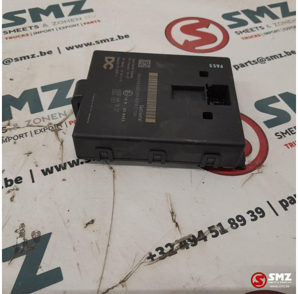 Mercedes-Benz Occ ECU Central Gateway regeleenheid Mercedes - ECU - Teherautó: 4 kép. Mercedes-Benz Occ ECU Central Gateway regeleenheid Mercedes - ECU - Teherautó: 4 kép.