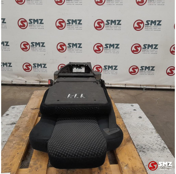 Mercedes-Benz Occ bijrijdersstoel rechts Mercedes - Fülke és belső tér - Teherautó: 3 kép. Mercedes-Benz Occ bijrijdersstoel rechts Mercedes - Fülke és belső tér - Teherautó: 3 kép.