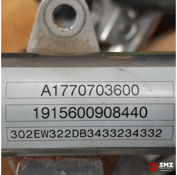 Mercedes-Benz Occ brandstofinjectiespruitsuk + 4 verstuivers AMG - Üzemanyagrendszer - Autó: 4 kép. Mercedes-Benz Occ brandstofinjectiespruitsuk + 4 verstuivers AMG - Üzemanyagrendszer - Autó: 4 kép.