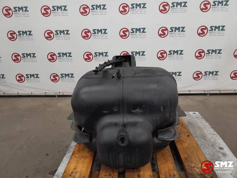 Mercedes-Benz Occ brandstoftank 125L Mercedes - Üzemanyag tartály - Teherautó: 2 kép. Mercedes-Benz Occ brandstoftank 125L Mercedes - Üzemanyag tartály - Teherautó: 2 kép.