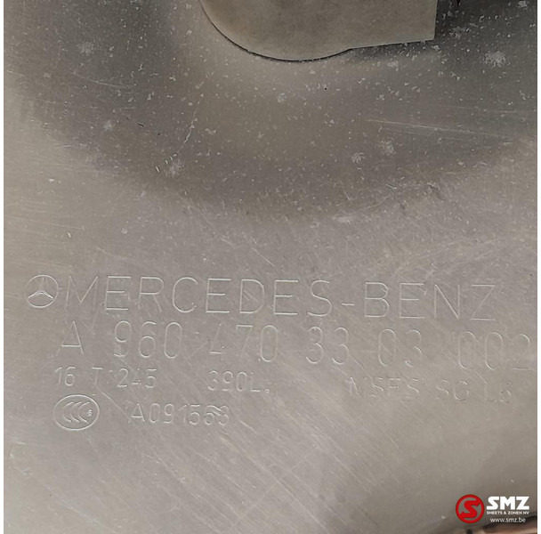 Mercedes-Benz Occ brandstoftank 390L Mercedes - Üzemanyag tartály - Teherautó: 5 kép. Mercedes-Benz Occ brandstoftank 390L Mercedes - Üzemanyag tartály - Teherautó: 5 kép.