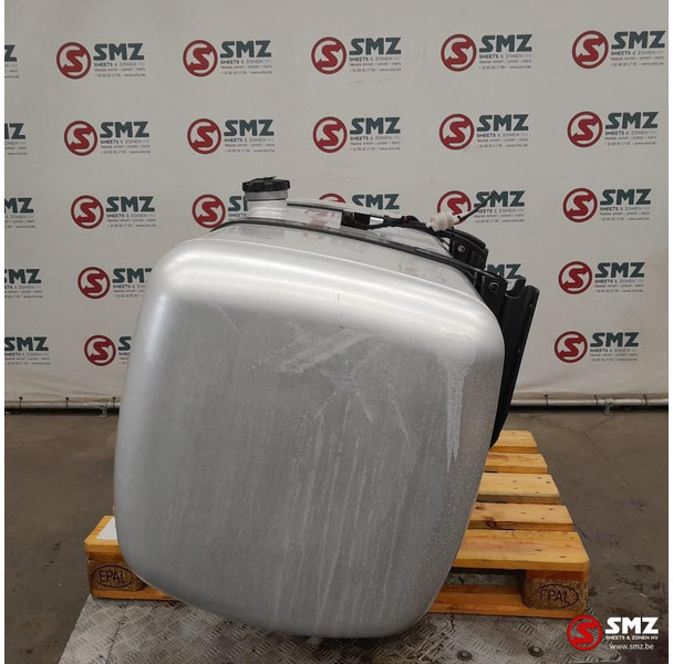 Mercedes-Benz Occ brandstoftank 630L + brandstofniveausensor Mer - Üzemanyag tartály - Teherautó: 3 kép. Mercedes-Benz Occ brandstoftank 630L + brandstofniveausensor Mer - Üzemanyag tartály - Teherautó: 3 kép.