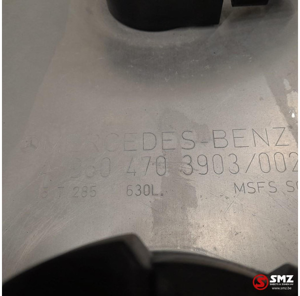 Mercedes-Benz Occ brandstoftank 630L + brandstofniveausensor Mer - Üzemanyag tartály - Teherautó: 5 kép. Mercedes-Benz Occ brandstoftank 630L + brandstofniveausensor Mer - Üzemanyag tartály - Teherautó: 5 kép.