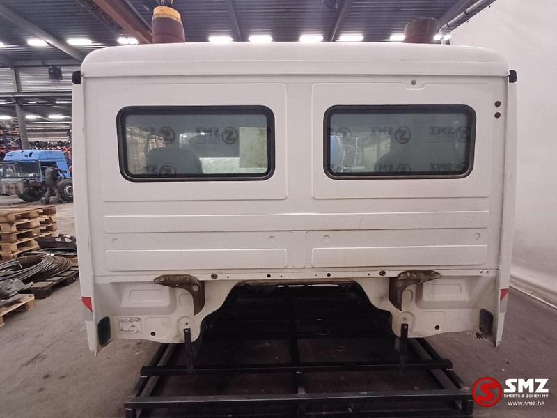 Mercedes-Benz Occ cabine compleet Mercedes Actros MP2 - Fülke és belső tér - Teherautó: 5 kép. Mercedes-Benz Occ cabine compleet Mercedes Actros MP2 - Fülke és belső tér - Teherautó: 5 kép.