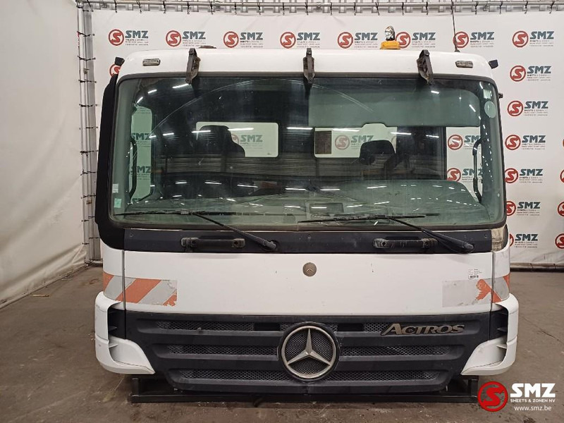Mercedes-Benz Occ cabine compleet Mercedes Actros MP2 - Fülke és belső tér - Teherautó: 1 kép. Mercedes-Benz Occ cabine compleet Mercedes Actros MP2 - Fülke és belső tér - Teherautó: 1 kép.