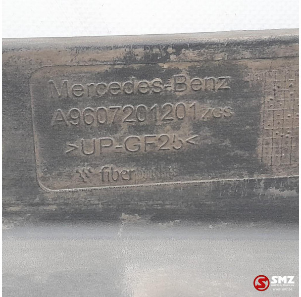 Mercedes-Benz Occ deurverlenging rechts Mercedes - Ajtó és alkatrészek - Teherautó: 3 kép. Mercedes-Benz Occ deurverlenging rechts Mercedes - Ajtó és alkatrészek - Teherautó: 3 kép.