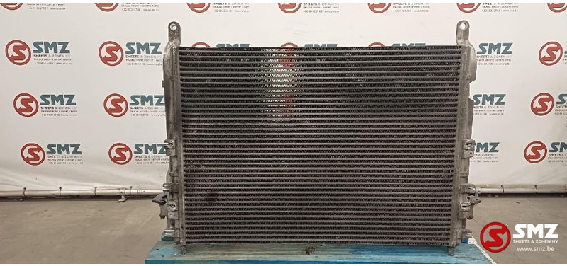 Mercedes-Benz Occ intercooler OM470LA Mercedes - Köztes hűtő - Teherautó: 2 kép. Mercedes-Benz Occ intercooler OM470LA Mercedes - Köztes hűtő - Teherautó: 2 kép.