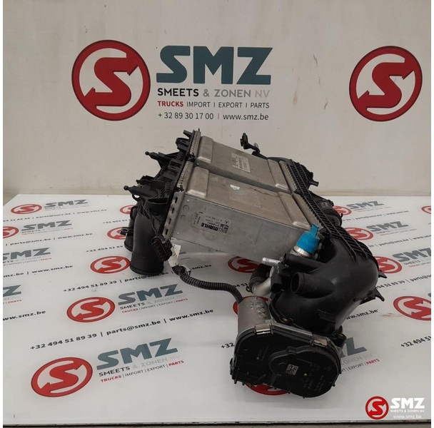 Mercedes-Benz Occ intercooler radiator AMG C63S Mercedes - Köztes hűtő - Autó: 3 kép. Mercedes-Benz Occ intercooler radiator AMG C63S Mercedes - Köztes hűtő - Autó: 3 kép.