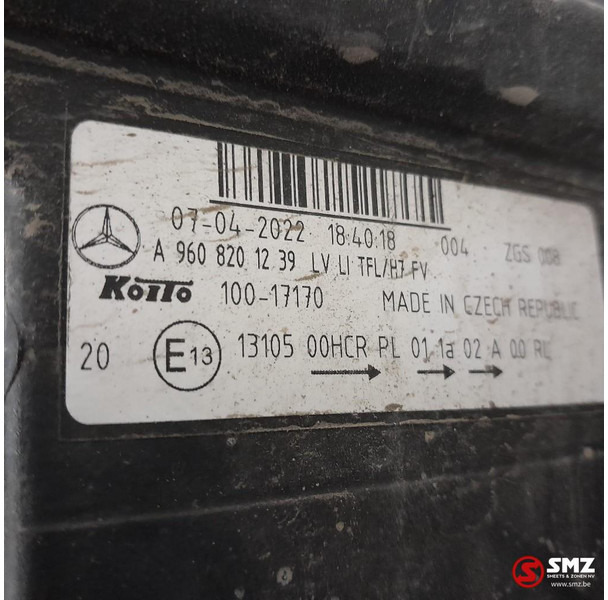 Mercedes-Benz Occ koplamp links Mercedes - Fényszóró - Teherautó: 3 kép. Mercedes-Benz Occ koplamp links Mercedes - Fényszóró - Teherautó: 3 kép.