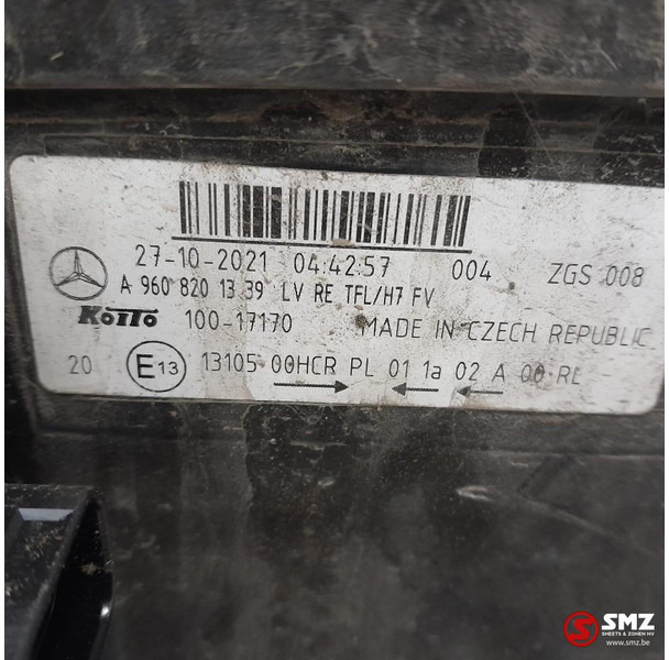 Mercedes-Benz Occ koplamp rechts Mercedes - Fényszóró - Teherautó: 3 kép. Mercedes-Benz Occ koplamp rechts Mercedes - Fényszóró - Teherautó: 3 kép.