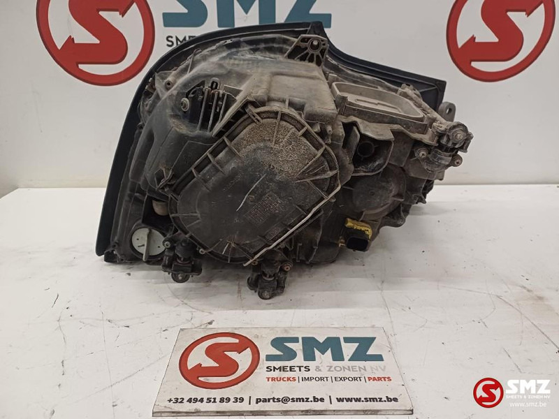 Mercedes-Benz Occ koplamp rechts RHD Mercedes - Fényszóró - Teherautó: 2 kép. Mercedes-Benz Occ koplamp rechts RHD Mercedes - Fényszóró - Teherautó: 2 kép.