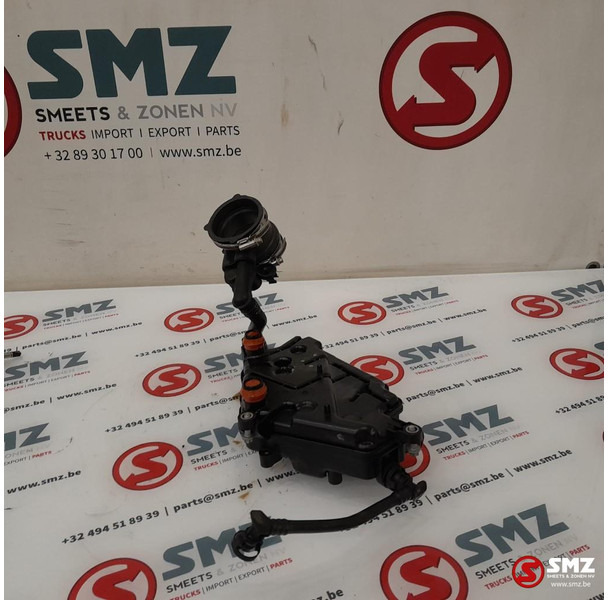 Mercedes-Benz Occ olieafscheider rechts AMG C63S Mercedes - Motor és alkatrészek - Autó: 2 kép. Mercedes-Benz Occ olieafscheider rechts AMG C63S Mercedes - Motor és alkatrészek - Autó: 2 kép.