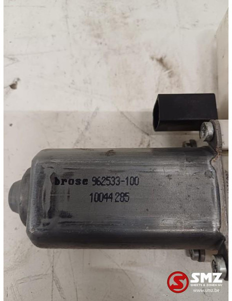 Mercedes-Benz Occ raammechanisme rechts Mercedes - Ajtó és alkatrészek - Teherautó: 3 kép. Mercedes-Benz Occ raammechanisme rechts Mercedes - Ajtó és alkatrészek - Teherautó: 3 kép.