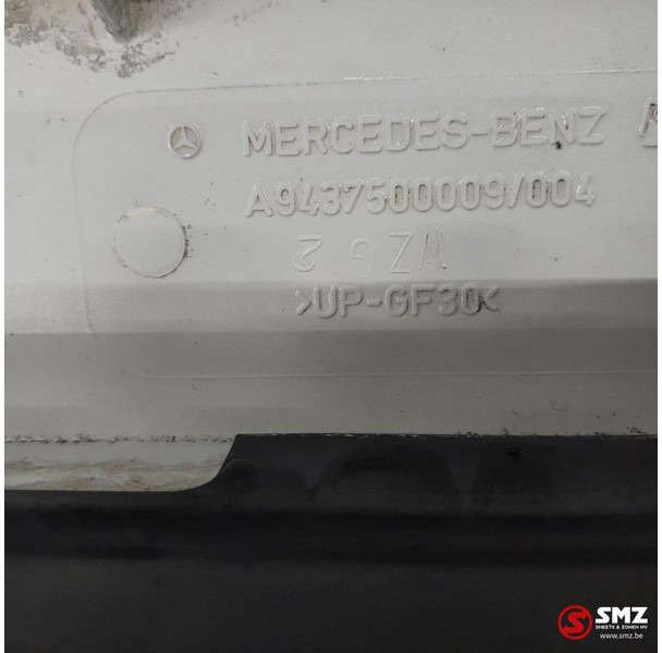 Mercedes-Benz Occ radiatorgrille Mercedes - Rács - Teherautó: 3 kép. Mercedes-Benz Occ radiatorgrille Mercedes - Rács - Teherautó: 3 kép.