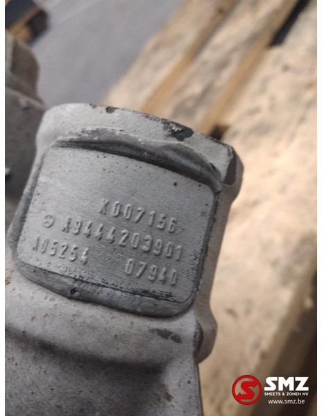 Mercedes-Benz Occ remklauw rechtsachter Mercedes - Féknyereg - Teherautó: 3 kép. Mercedes-Benz Occ remklauw rechtsachter Mercedes - Féknyereg - Teherautó: 3 kép.