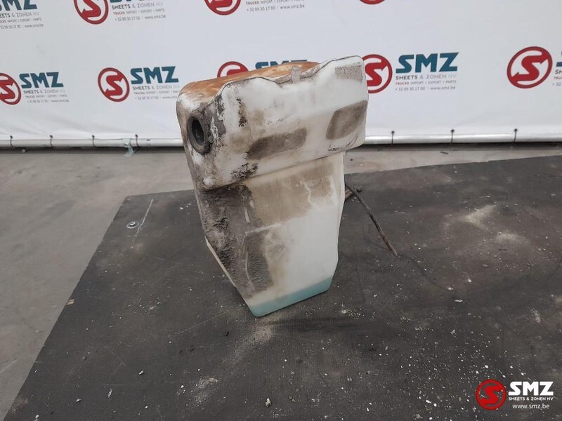 Mercedes-Benz Occ ruitenwisservloeistoftank Mercedes Atego A9738 - Ablaktörlő - Teherautó: 3 kép. Mercedes-Benz Occ ruitenwisservloeistoftank Mercedes Atego A9738 - Ablaktörlő - Teherautó: 3 kép.