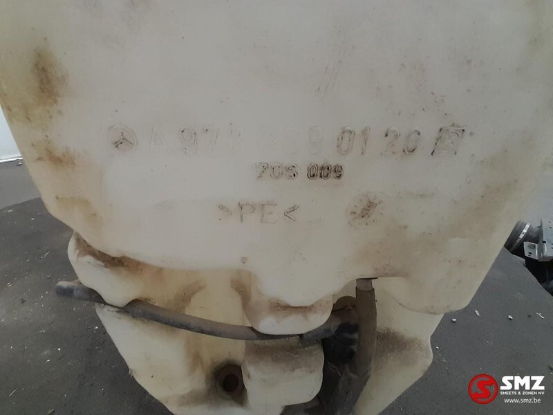 Mercedes-Benz Occ ruitenwisservloeistoftank Mercedes Atego A9738 - Ablaktörlő - Teherautó: 4 kép. Mercedes-Benz Occ ruitenwisservloeistoftank Mercedes Atego A9738 - Ablaktörlő - Teherautó: 4 kép.