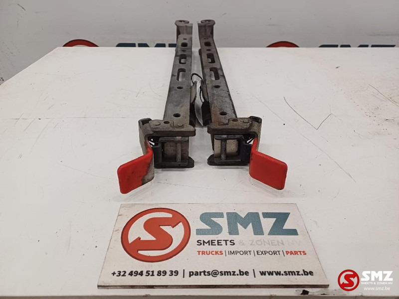 Mercedes-Benz Occ set side skirtsteunen Mercedes - Keret/ Alváz - Teherautó: 2 kép. Mercedes-Benz Occ set side skirtsteunen Mercedes - Keret/ Alváz - Teherautó: 2 kép.