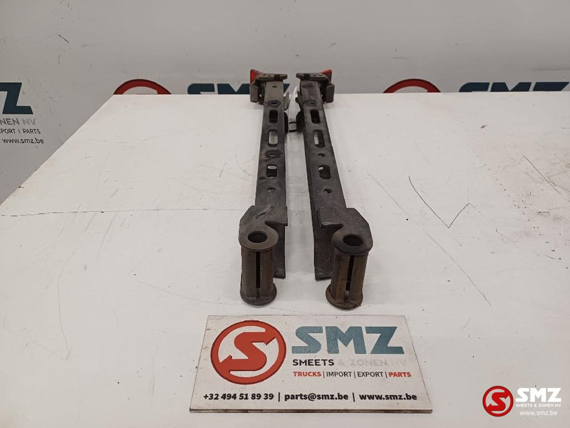 Mercedes-Benz Occ set side skirtsteunen Mercedes - Keret/ Alváz - Teherautó: 3 kép. Mercedes-Benz Occ set side skirtsteunen Mercedes - Keret/ Alváz - Teherautó: 3 kép.