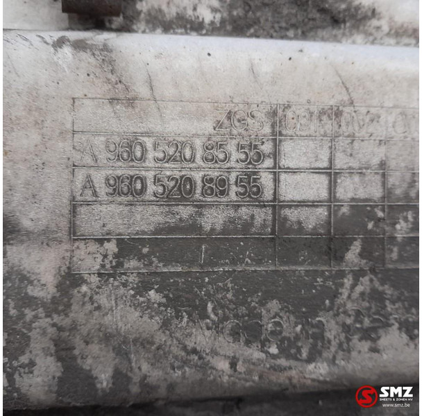 Mercedes-Benz Occ side skirt links Mercedes - Keret/ Alváz - Teherautó: 3 kép. Mercedes-Benz Occ side skirt links Mercedes - Keret/ Alváz - Teherautó: 3 kép.