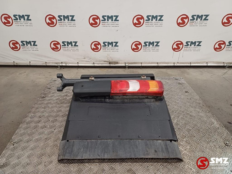 Mercedes-Benz Occ spatbord achteraaan rechts Mercedes - Karosszéria és külső - Teherautó: 1 kép. Mercedes-Benz Occ spatbord achteraaan rechts Mercedes - Karosszéria és külső - Teherautó: 1 kép.