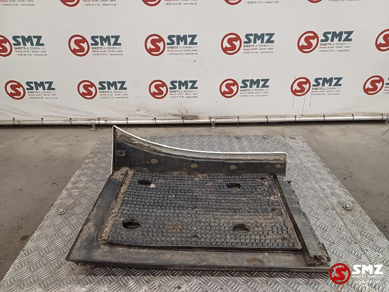 Mercedes-Benz Occ spatbord linksvooraan Mercedes - Karosszéria és külső - Teherautó: 4 kép. Mercedes-Benz Occ spatbord linksvooraan Mercedes - Karosszéria és külső - Teherautó: 4 kép.