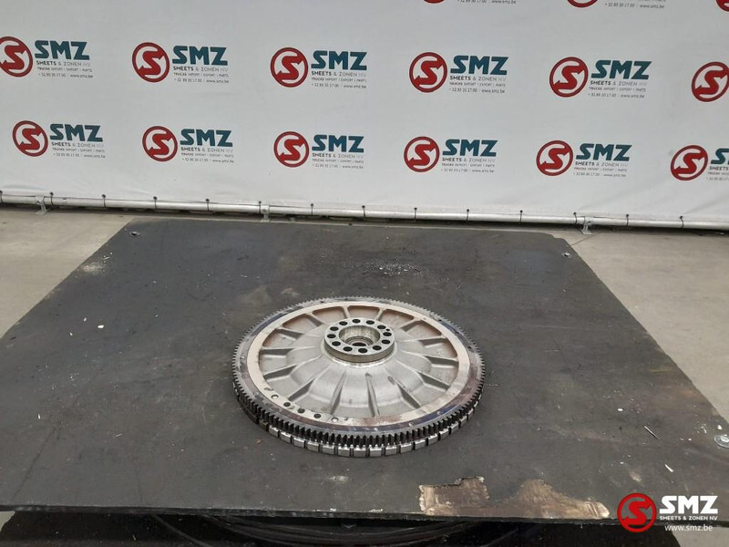 Mercedes-Benz Occ vliegwiel Mercedes - Lendkerék - Teherautó: 2 kép. Mercedes-Benz Occ vliegwiel Mercedes - Lendkerék - Teherautó: 2 kép.