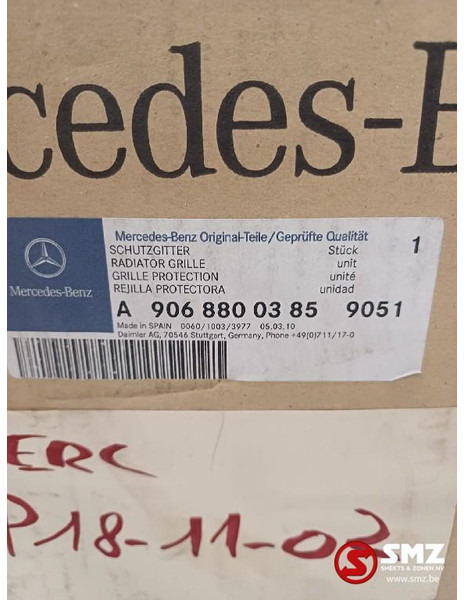 Mercedes-Benz Radiator grille mercedes - Rács - Teherautó: 4 kép. Mercedes-Benz Radiator grille mercedes - Rács - Teherautó: 4 kép.