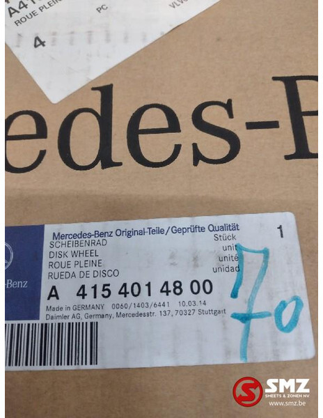 Mercedes-Benz Velg 17,5" 44x44x19cm mercedes a4154014800 - Felni - Teherautó: 3 kép. Mercedes-Benz Velg 17,5" 44x44x19cm mercedes a4154014800 - Felni - Teherautó: 3 kép.
