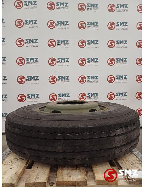 Michelin Occ vrachtwagenband 11R22.5 148/145L Michelin - Gumiabroncs - Teherautó: 1 kép. Michelin Occ vrachtwagenband 11R22.5 148/145L Michelin - Gumiabroncs - Teherautó: 1 kép.