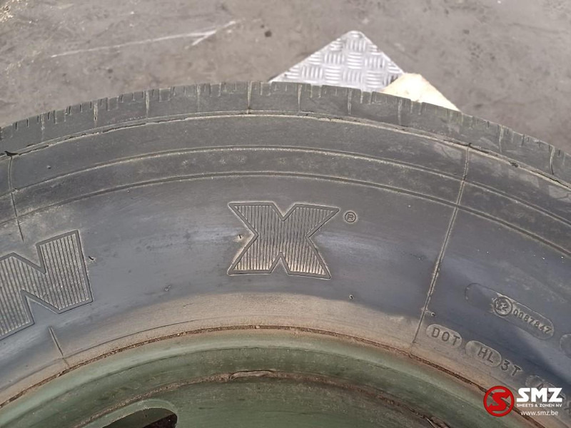 Michelin Occ vrachtwagenband 11R22.5 148/145L Michelin - Gumiabroncs - Teherautó: 5 kép. Michelin Occ vrachtwagenband 11R22.5 148/145L Michelin - Gumiabroncs - Teherautó: 5 kép.