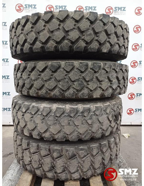 Michelin Occ vrachtwagenband 12.00R20 154/149K Michelin - Gumiabroncs - Teherautó: 1 kép. Michelin Occ vrachtwagenband 12.00R20 154/149K Michelin - Gumiabroncs - Teherautó: 1 kép.