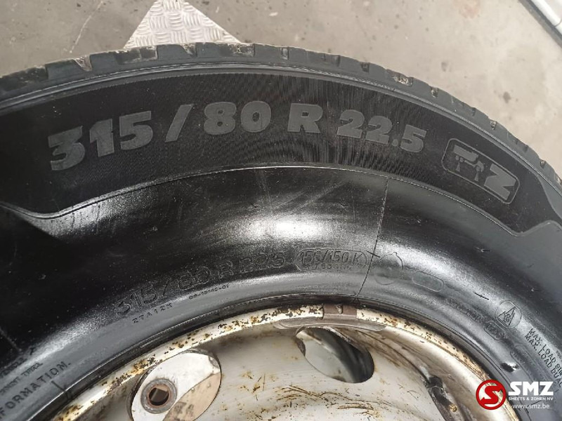 Michelin Occ vrachtwagenband 315/80R22.5 156/150K Michelin - Gumiabroncs - Teherautó: 3 kép. Michelin Occ vrachtwagenband 315/80R22.5 156/150K Michelin - Gumiabroncs - Teherautó: 3 kép.