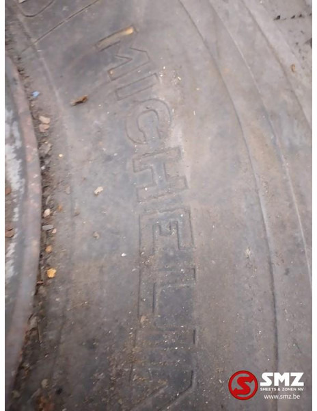 Michelin Occ vrachtwagenband Michelin 12.00R20 - Gumiabroncs - Teherautó: 3 kép. Michelin Occ vrachtwagenband Michelin 12.00R20 - Gumiabroncs - Teherautó: 3 kép.