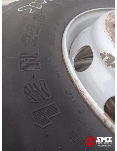 Michelin Occ vrachtwagenband Michelin 12R22.5 - Gumiabroncs - Teherautó: 4 kép. Michelin Occ vrachtwagenband Michelin 12R22.5 - Gumiabroncs - Teherautó: 4 kép.
