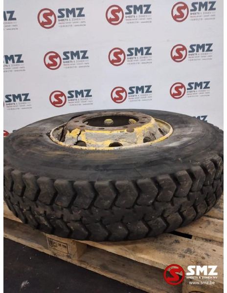 Michelin Occ vrachtwagenband Michelin 12R22.5 - Gumiabroncs - Teherautó: 1 kép. Michelin Occ vrachtwagenband Michelin 12R22.5 - Gumiabroncs - Teherautó: 1 kép.